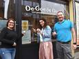 Lydia De Houwer en Esther Lub van Vosselaar voor Vosselaar lanceerden vrijdag de paasactie samen met Peter Fockaert van De Goede Aarde.