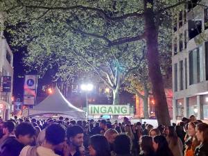 LIVE | Koningsnacht in volle gang, gemeente Utrecht: het is te druk, kom niet meer naar de stad
