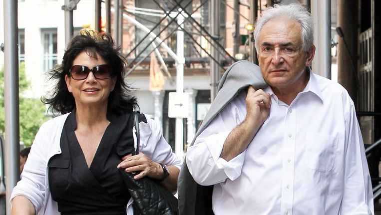 Dominique Strauss-Kahn en zijn vrouw Anne Sinclair. Beeld bruno