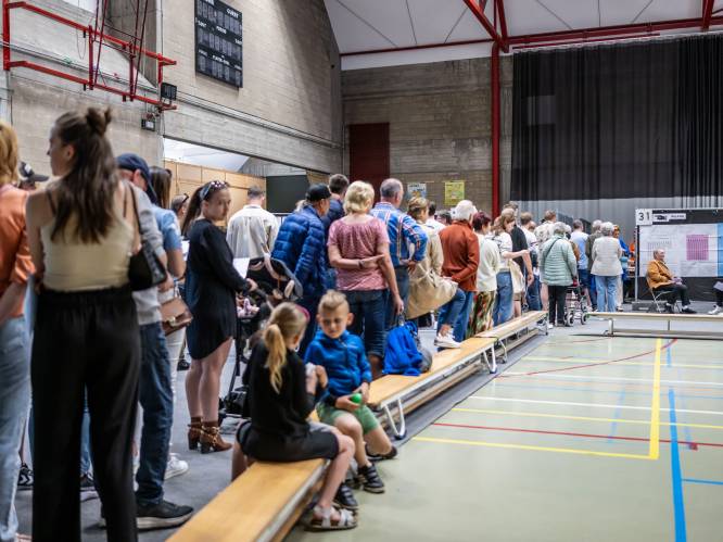 Stembureaus in Sint-Lambrechts-Woluwe blijven open tot 18 uur: “Dit zorgt voor vertraging bij officiële resultaten”